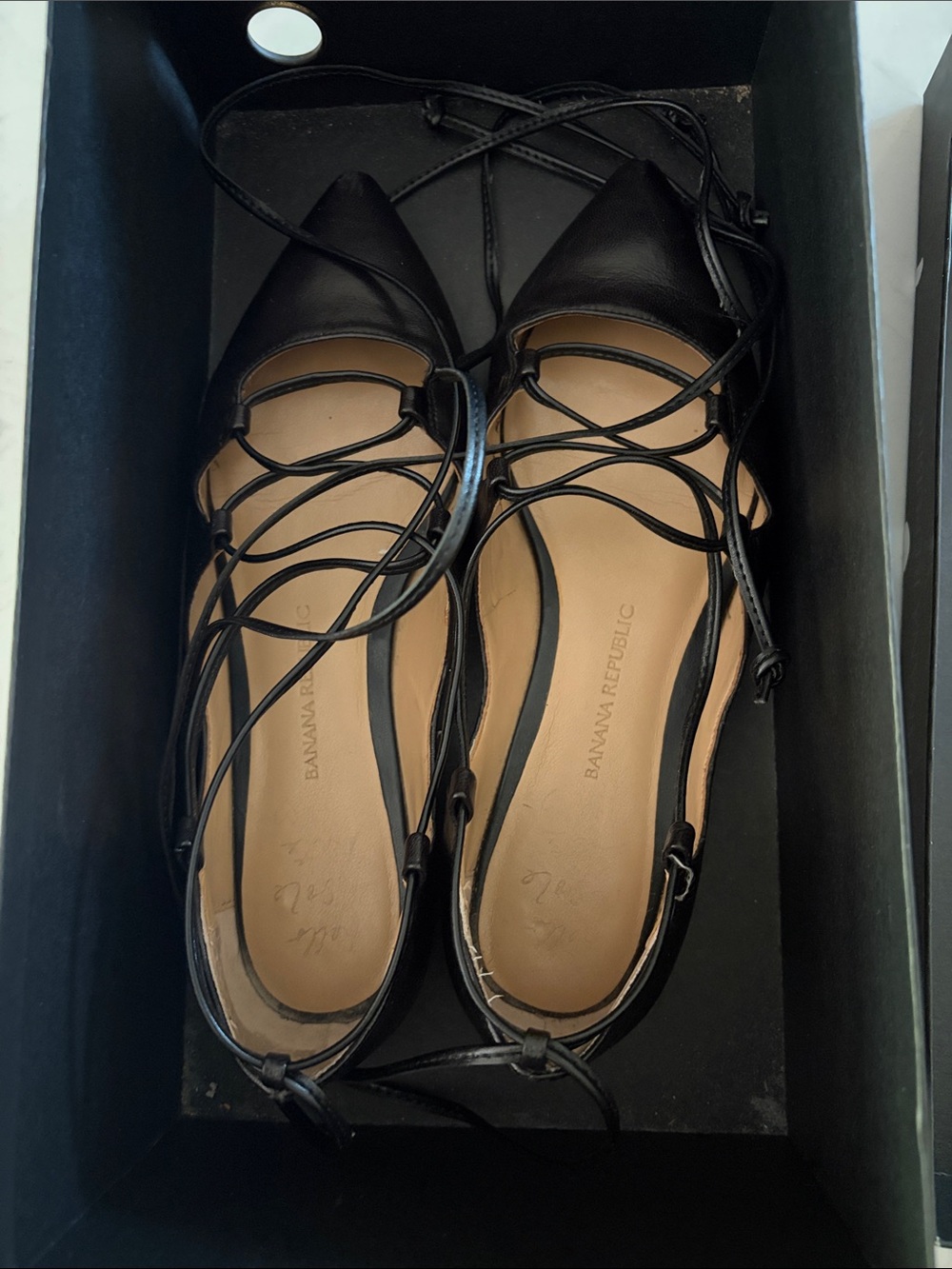 Banana Republic Black Pointed-Toe Lace-Up Flats ALLIE